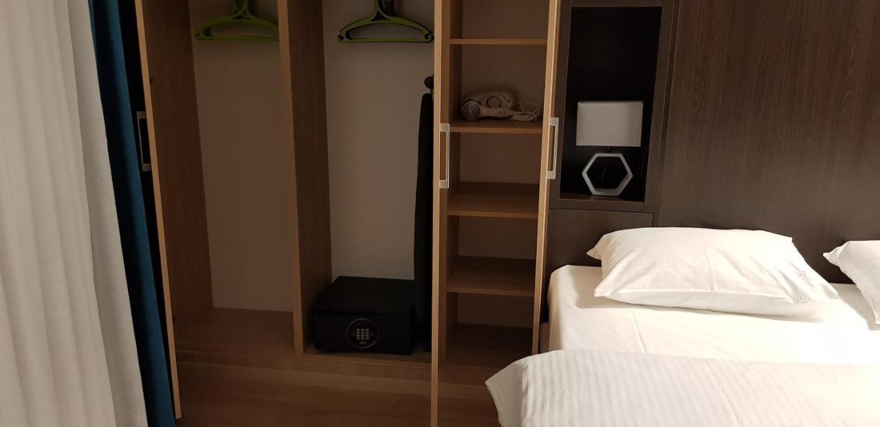 Metropolis Apartamenty Centrum กาลิช ภายนอก รูปภาพ